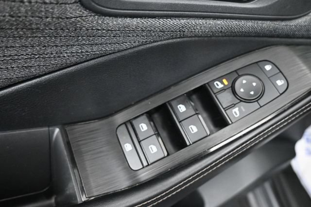 Used 2023 Nissan Rogue SV FWD image 10