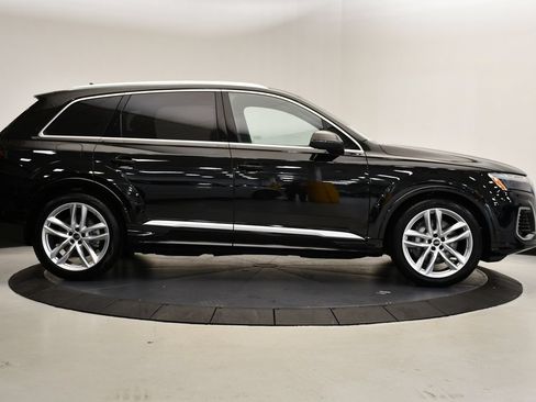 Used 2025 Audi Q7 3.0T Premium Plus w/ Premium Plus Package AWD/4WD image 6