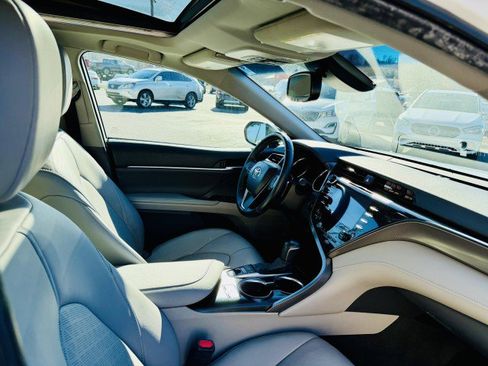 Used 2020 Toyota Camry XSE image 20