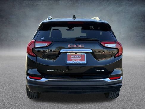 Used 2024 GMC Terrain SLT image 5