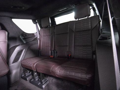 Used 2023 Cadillac Escalade V w/ LPO, ONYX Package image 17