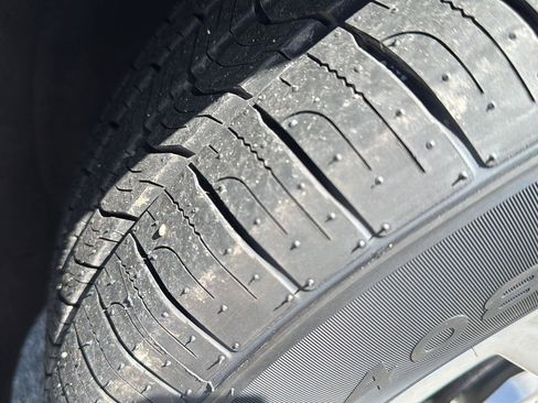 Used 2022 Chevrolet Equinox LT image 9