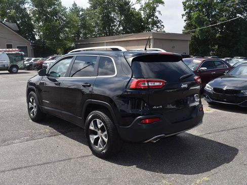 Used 2017 Jeep Cherokee Limited image 21