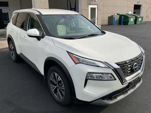 Used 2023 Nissan Rogue SV AWD/4WD image 3