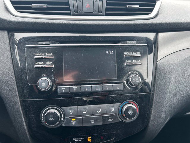 Used 2016 Nissan Rogue S w/ Appearance Package AWD/4WD image 17