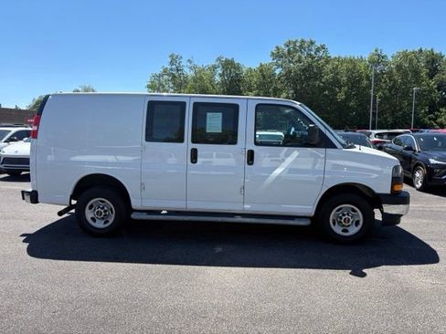 Used 2024 GMC Savana 2500 w/ Driver Convenience Package RWD image 10