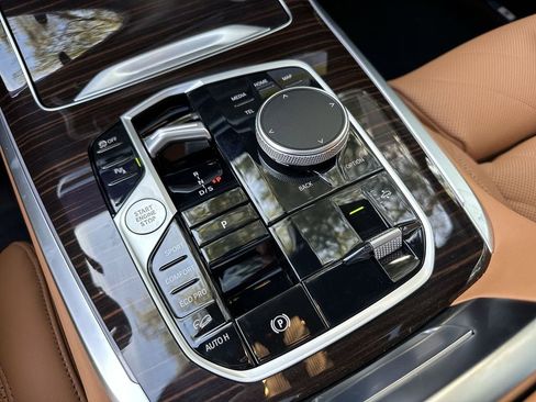 New 2026 BMW X7 xDrive40i image 24