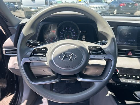 Used 2021 Hyundai Elantra SEL FWD image 16