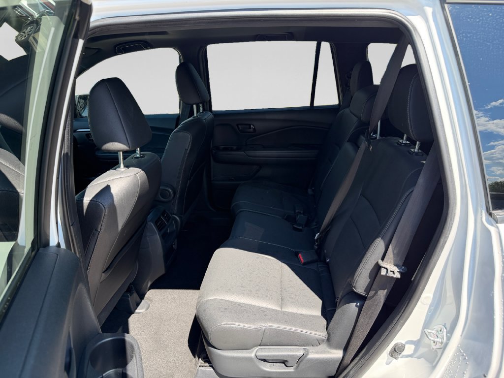 Used 2023 Honda Passport EX-L image 15