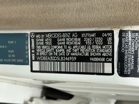 Used 1990 Mercedes-Benz 300 E 3.0 image 45