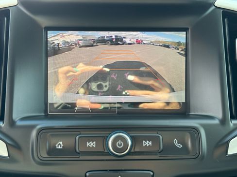 Used 2023 GMC Terrain SLE w/ Driver Convenience Package image 19