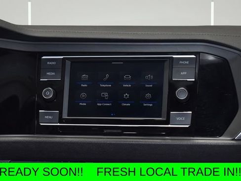 Used 2023 Volkswagen Jetta SE FWD image 28