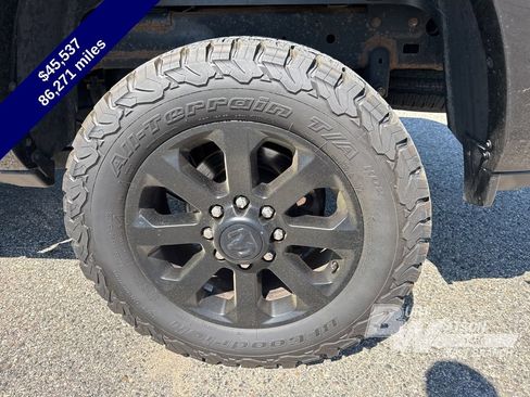 Used 2019 RAM 2500 Laramie w/ Black Appearance Package AWD/4WD image 19