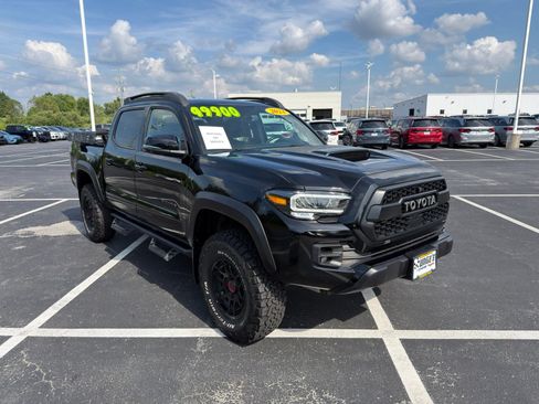 Used 2023 Toyota Tacoma TRD Pro AWD/4WD image 10