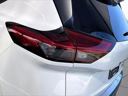 Used 2023 Nissan Rogue SV AWD/4WD image 28