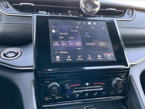 Certified 2024 Jeep Grand Cherokee L Laredo image 33