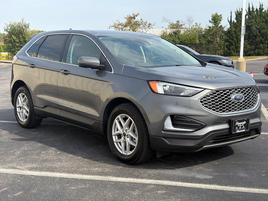 Used 2024 Ford Edge SEL AWD/4WD image 3