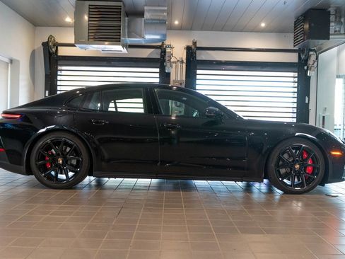 Certified 2025 Porsche Panamera 4S AWD/4WD image 10