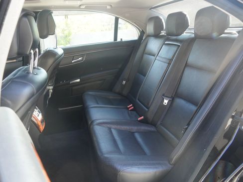 Used 2010 Mercedes-Benz S 550 4MATIC image 25