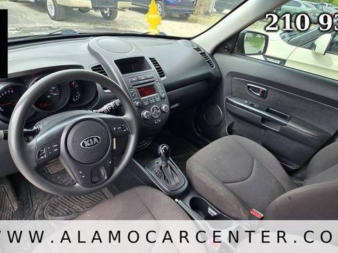 Used 2013 Kia Soul FWD image 29