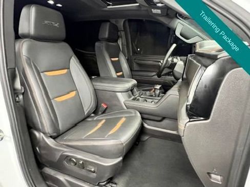 Used 2024 GMC Sierra 1500 AT4 w/ Technology Package AWD/4WD image 8