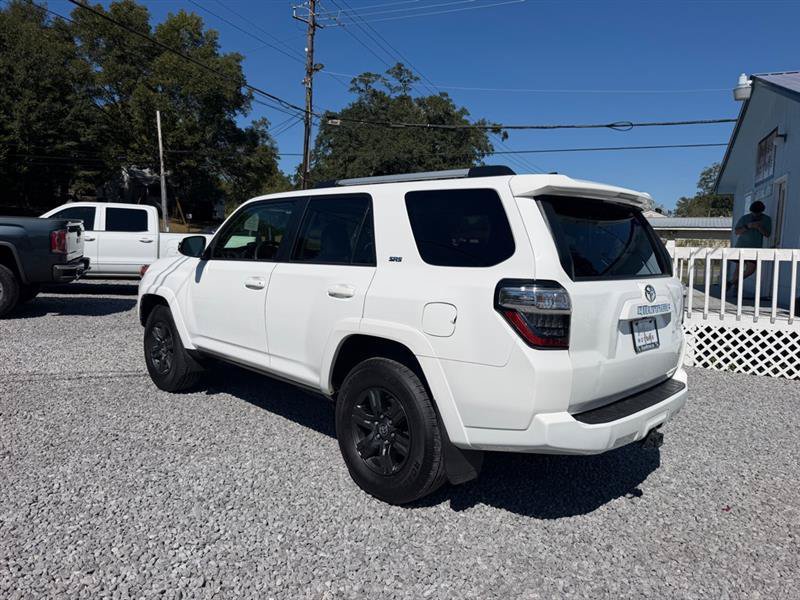 Used 2022 Toyota 4Runner SR5 Premium w/ Moonroof Package RWD image 4