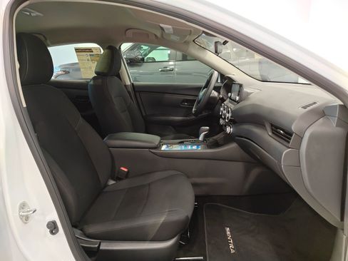 Used 2024 Nissan Sentra S image 41