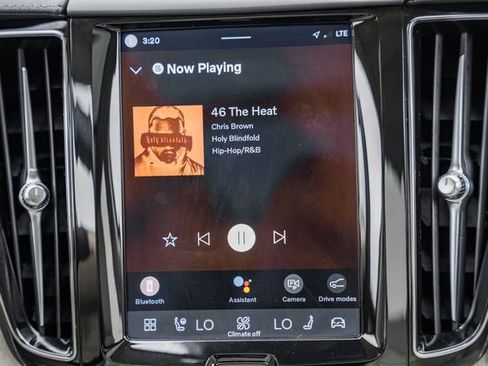 Used 2022 Volvo XC60 T8 Inscription w/ Advanced Package image 22