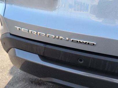 Used 2025 GMC Terrain Elevation
