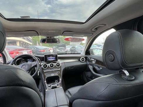 Used 2016 Mercedes-Benz C 300 4MATIC Sedan image 4