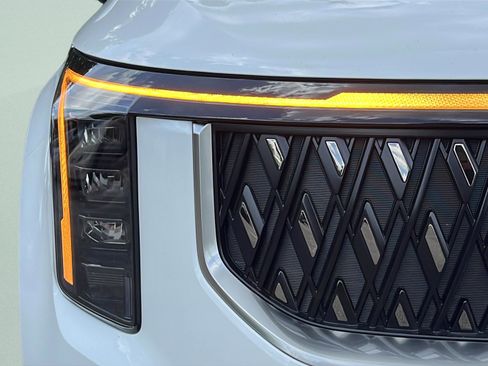 New 2026 Kia Carnival EX FWD image 9