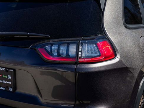 Used 2023 Jeep Cherokee Altitude Lux w/ Lux Elite Package image 39