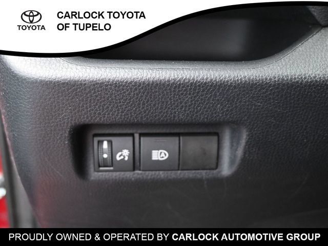 Used 2019 Toyota RAV4 LE FWD image 15