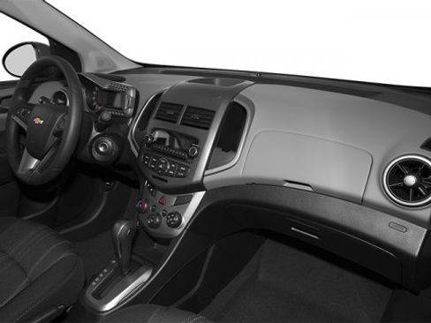 Used 2014 Chevrolet Sonic LS image 19