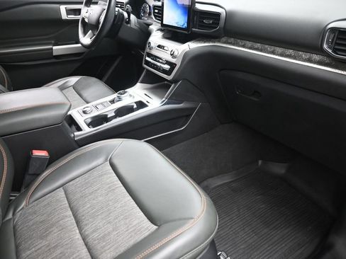 Used 2022 Ford Explorer Timberline w/ Timberline Technology Package AWD/4WD image 9
