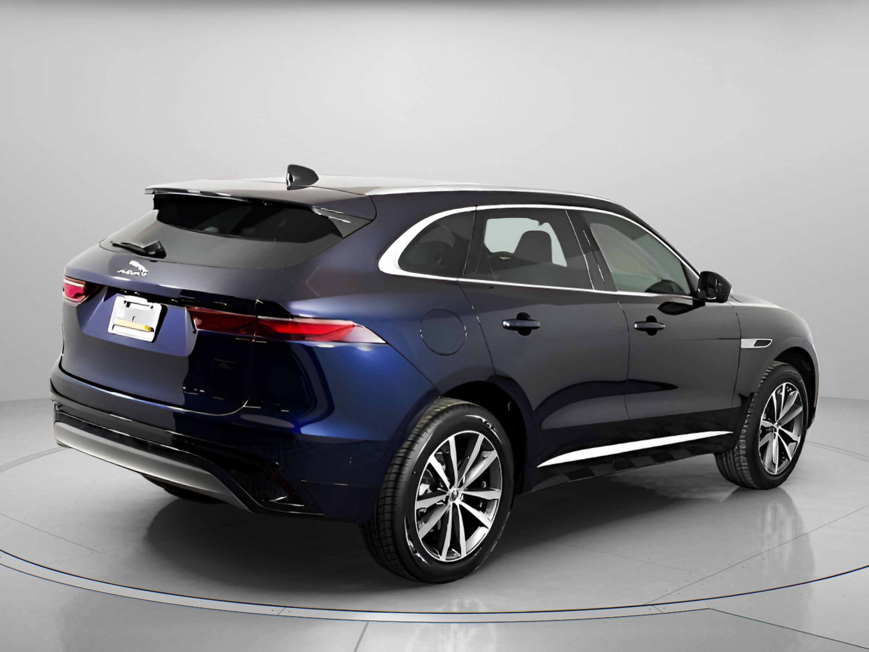 Used 2026 Jaguar F-PACE R-Dynamic S AWD/4WD image 4