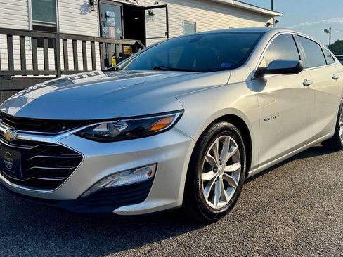Used 2019 Chevrolet Malibu LT FWD image 1