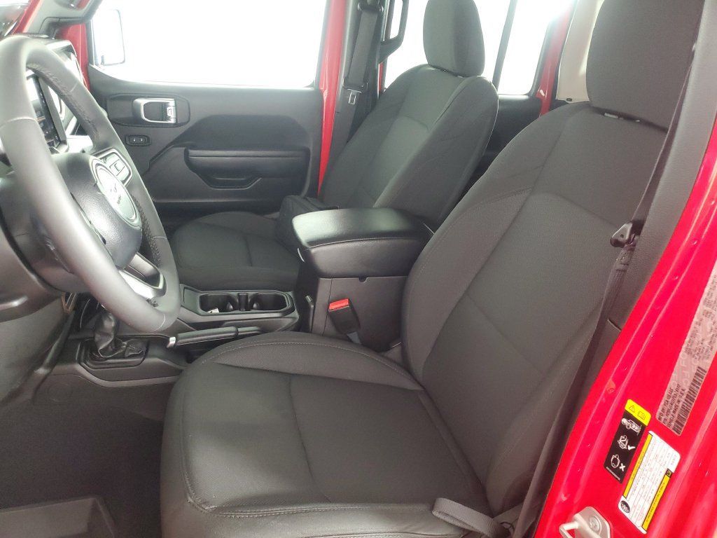 Used 2023 Jeep Gladiator Sport AWD/4WD image 12