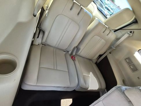 Used 2019 Lincoln MKT AWD image 40