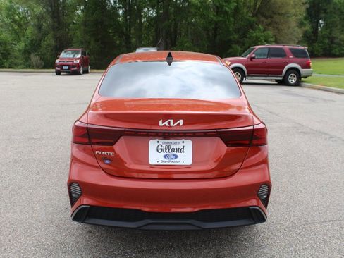 Used 2022 Kia Forte LXS FWD image 12