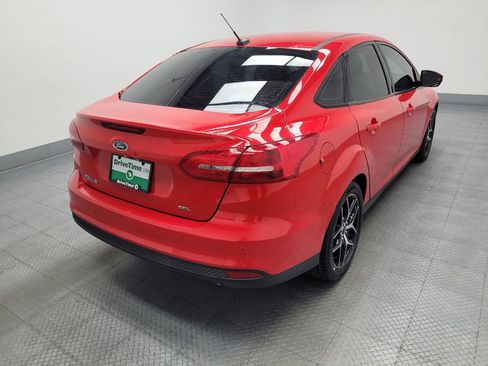 Used 2017 Ford Focus SEL FWD image 7