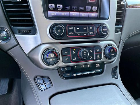 Used 2016 GMC Yukon Denali image 25