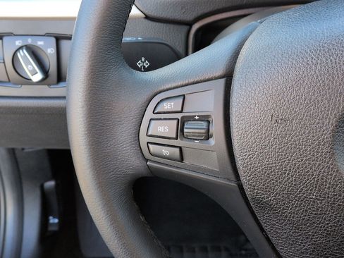 Used 2018 BMW 320i Sedan image 19