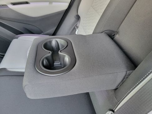 Used 2020 Chevrolet Equinox LT FWD image 36