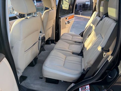 Used 2015 Land Rover LR4 HSE image 23