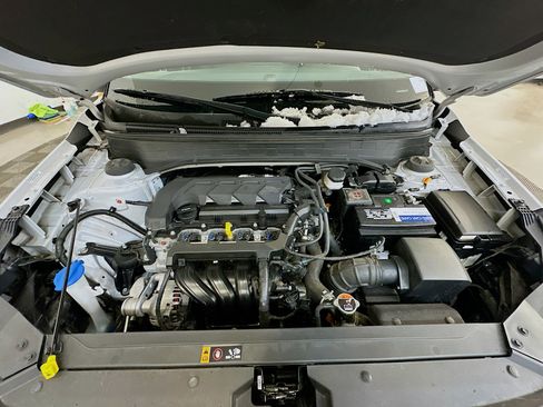 Used 2021 Hyundai Venue SE FWD image 33