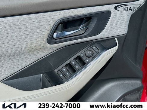 Used 2023 Nissan Rogue SV image 21