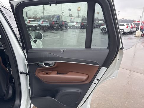 Certified 2023 Volvo XC90 B6 Ultimate w/ Protection Package Premier image 46