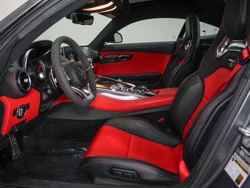 Used 2017 Mercedes-Benz AMG GT Coupe image 37