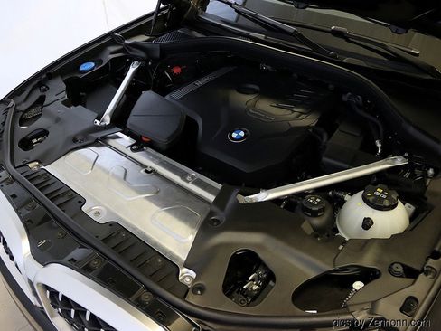 Certified 2025 BMW X4 xDrive30i image 39